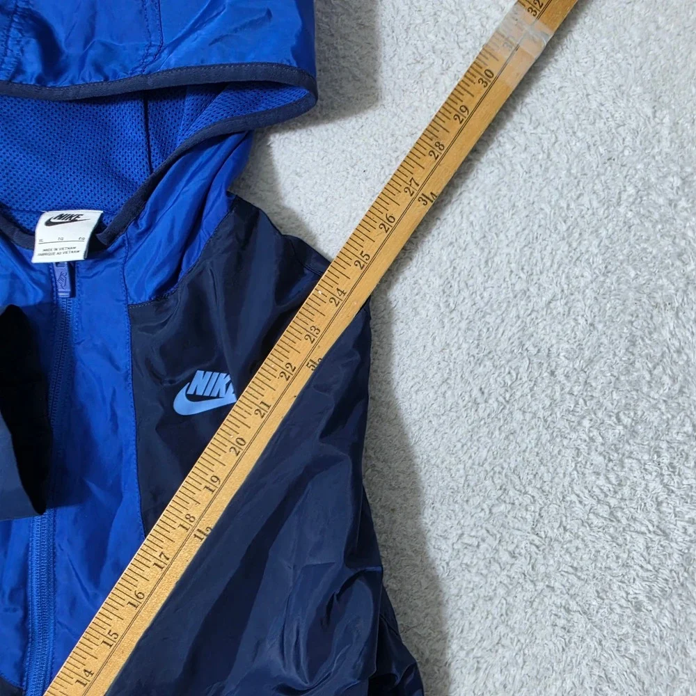 Nike sportswear windrunner